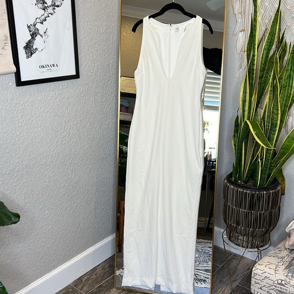 HOUSE OF CB 'Eleanora' Ivory Plunge Maxi Dress NWOT - Picture 5 of 8